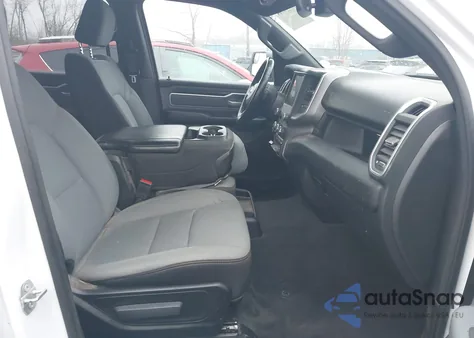 2023 Ram 1500 Big Horn 4X4 5'7 Box из США, поврежденный, VIN 1C6RRFFG9PN518973